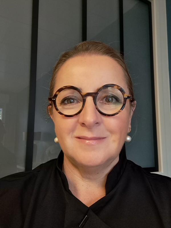 Valérie, votre Artiste Phibrows